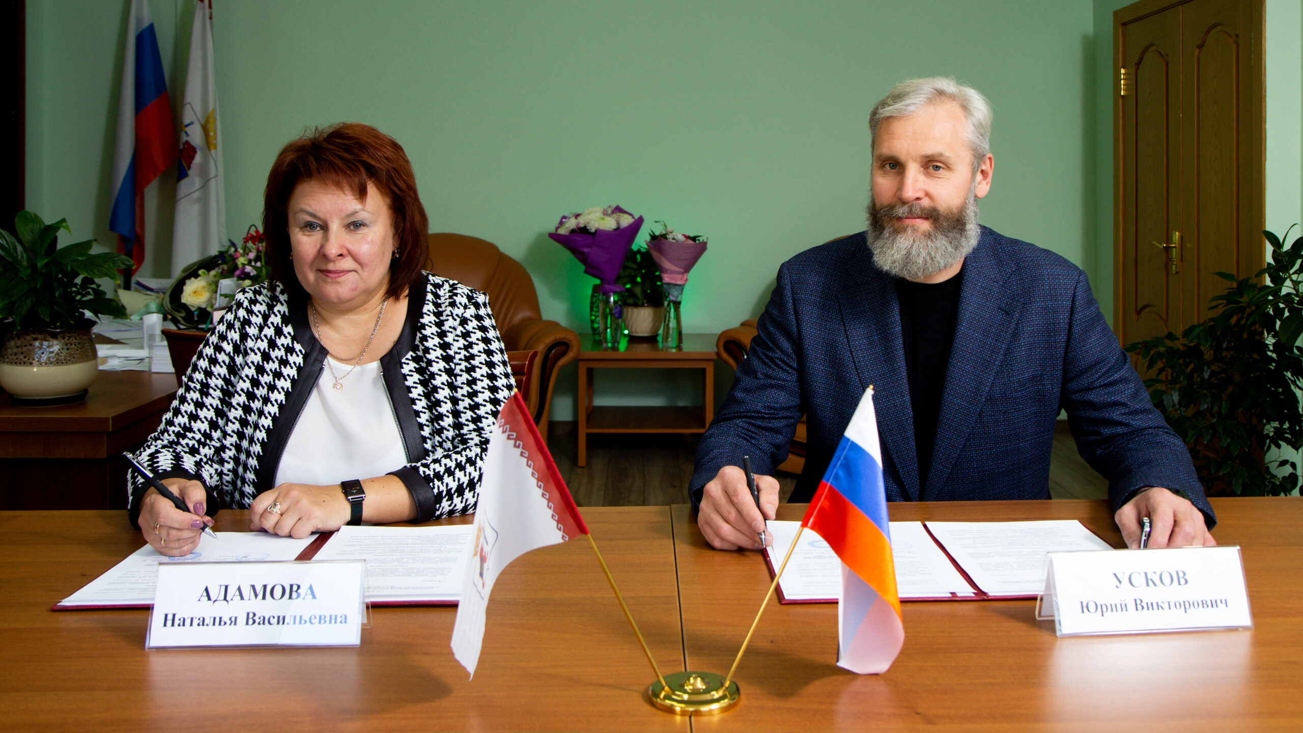 8 городских и 6 сельских учителей получили именные премии в Марий Эл