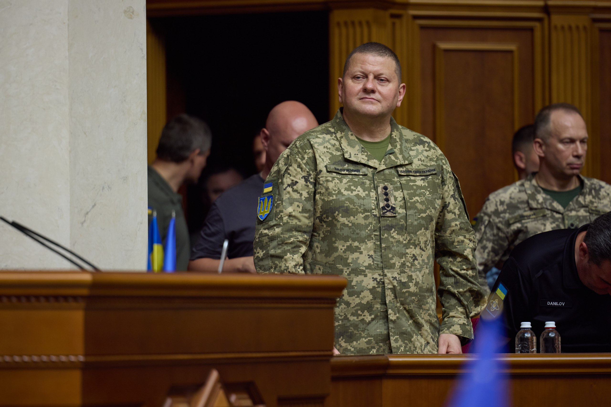 Мирошник: факт ранения главкома Залужного ведёт к неразберихе в рядах ВС Украины