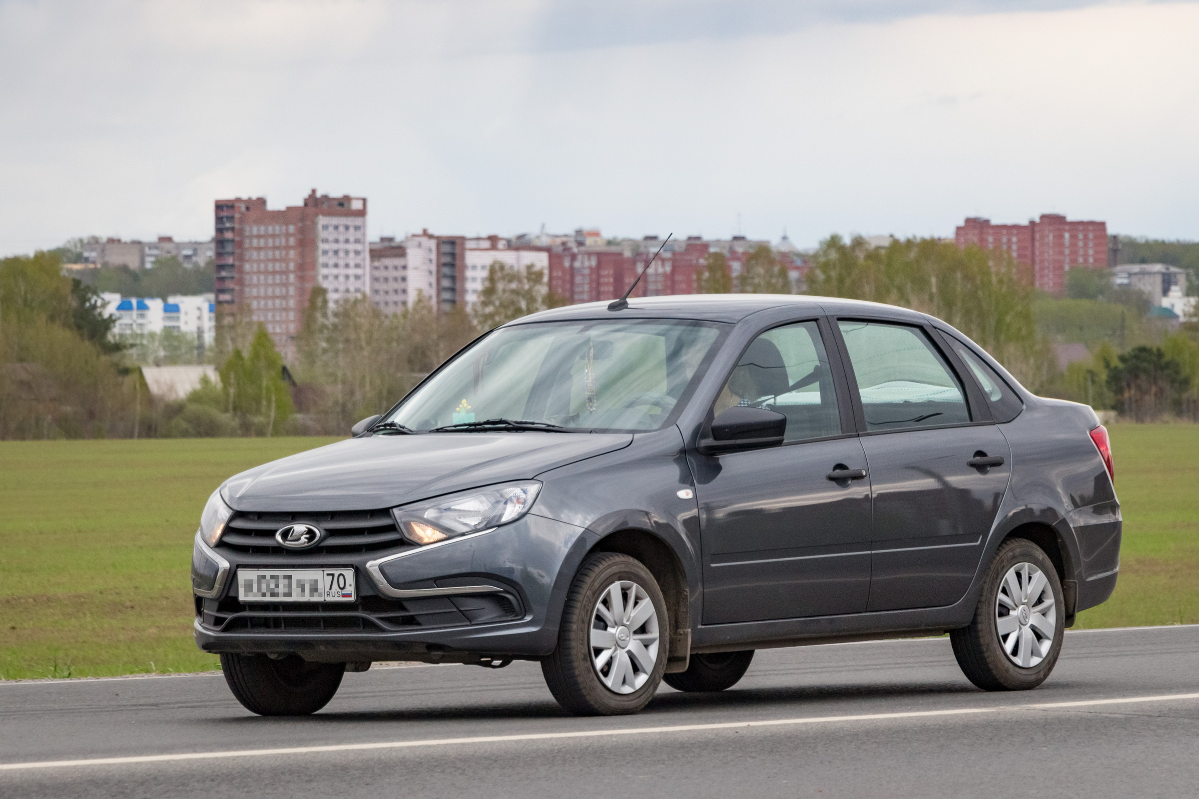 News.ru озвучил самые популярные автомобили в РФ в 2023 году и цены на них