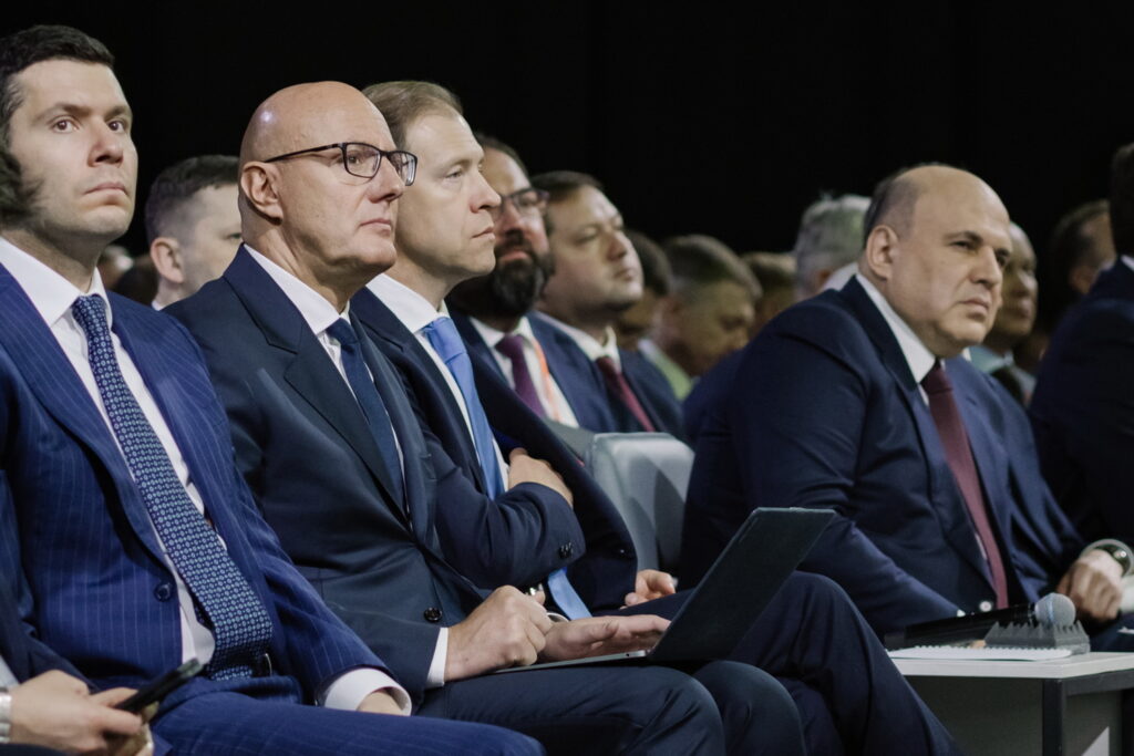 Глава Марий Эл принял участие в конференции «Цифровая индустрия промышленной России»