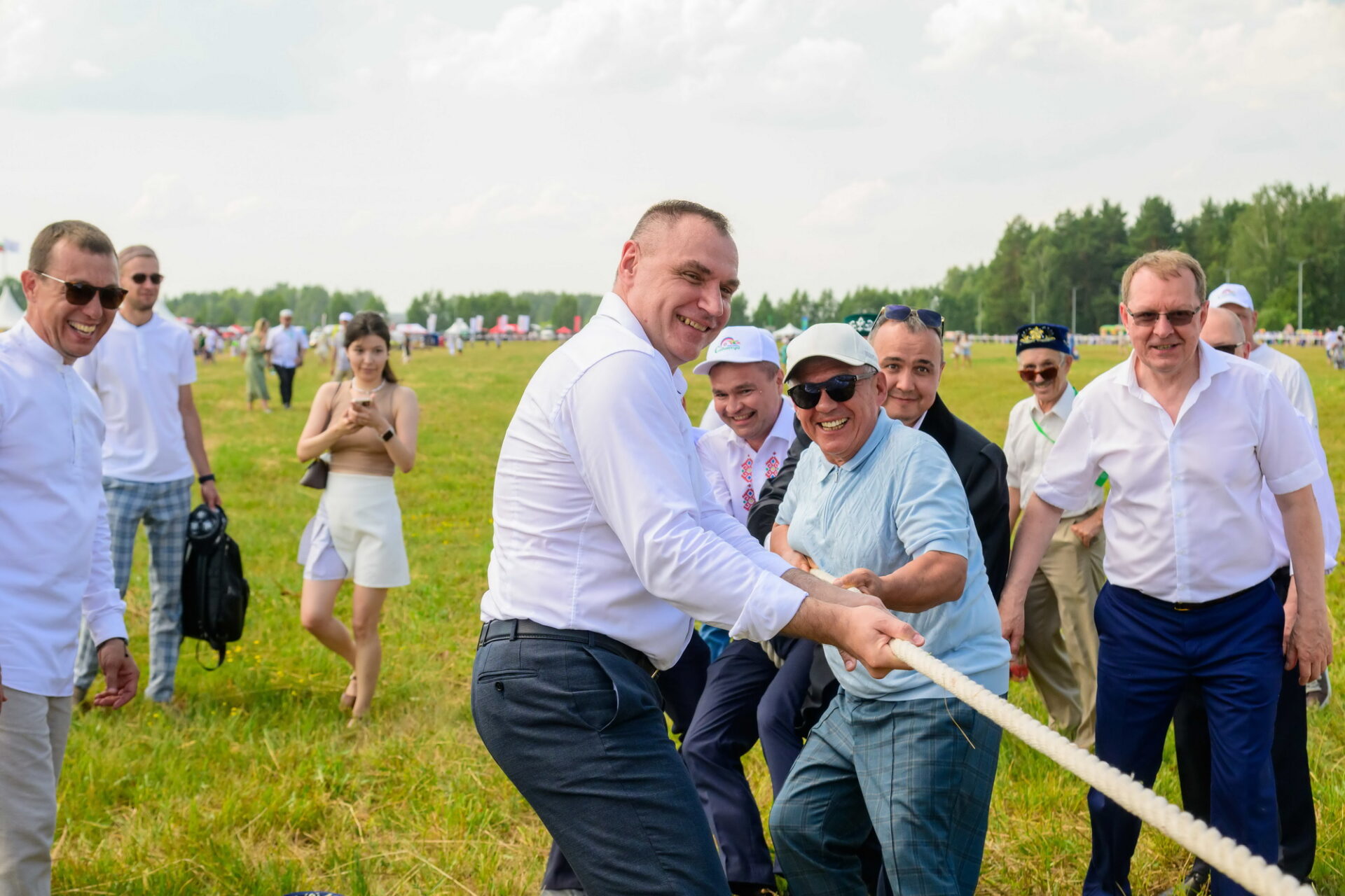 Юрий Зайцев и Рустам Минниханов поздравили участников XXIV Федерального  Сабантуя