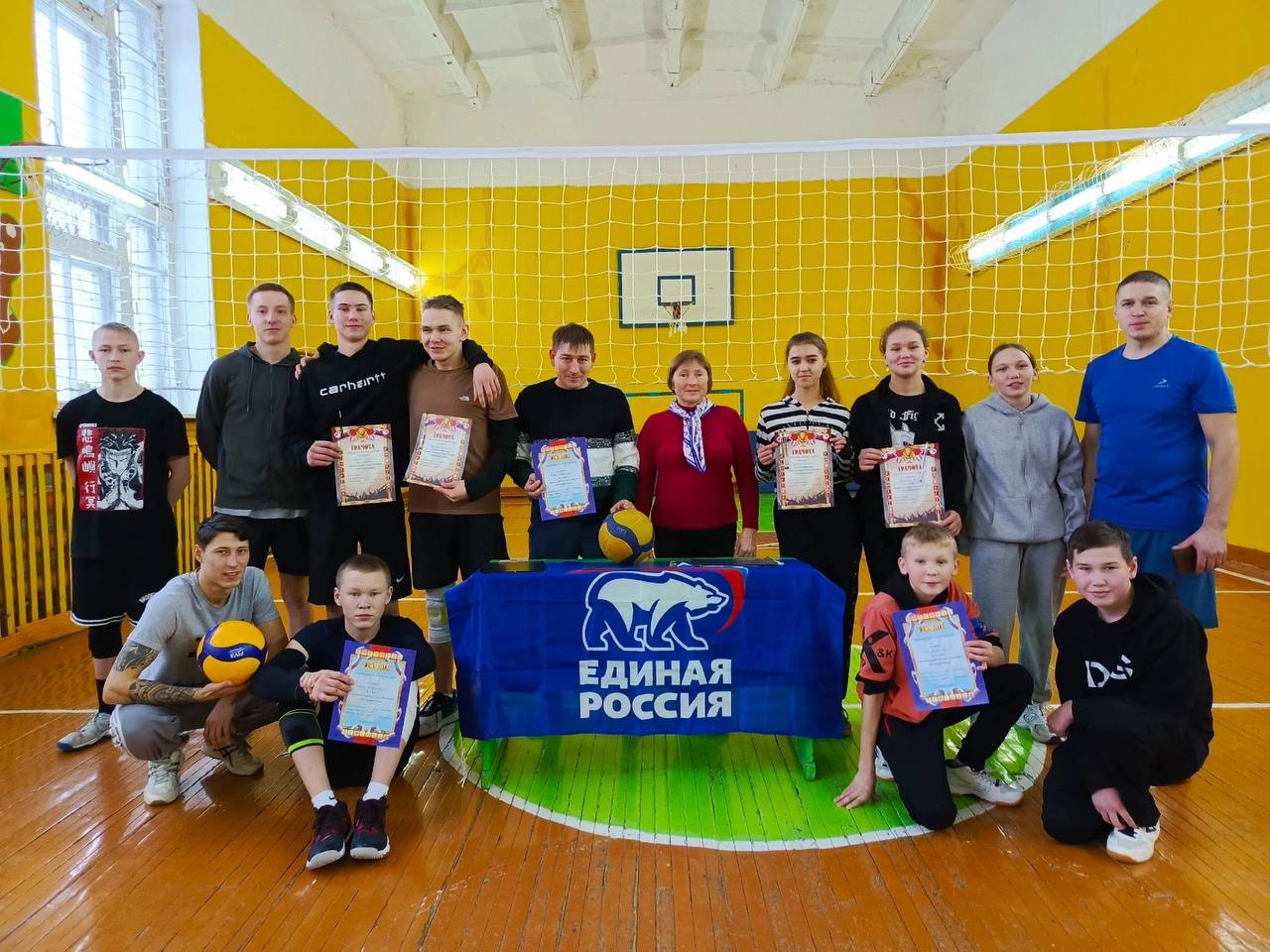 «Единая Россия» провела волейбольный турнир в Куженерском районе