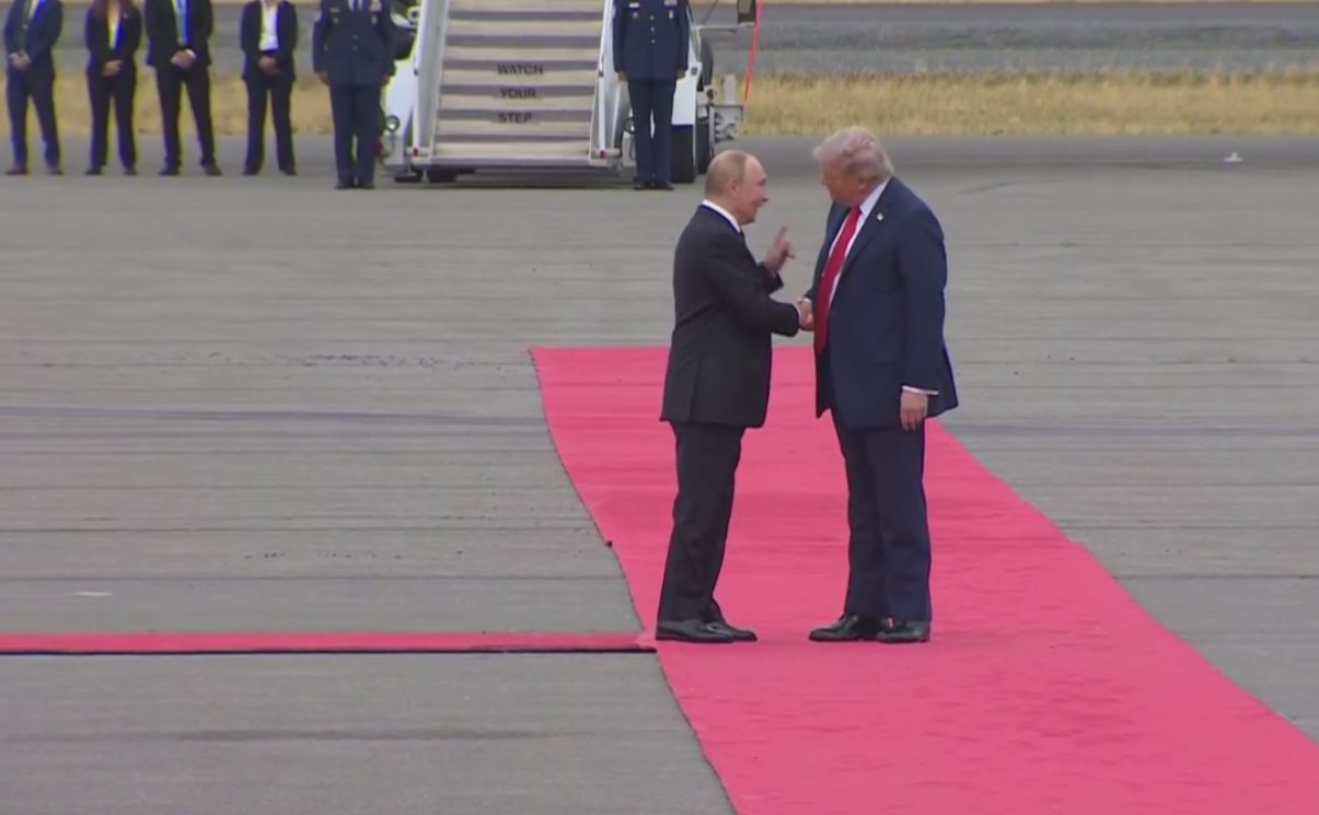 DM: Попытка Дональда Трампа запугать Владимира Путина провалилась
